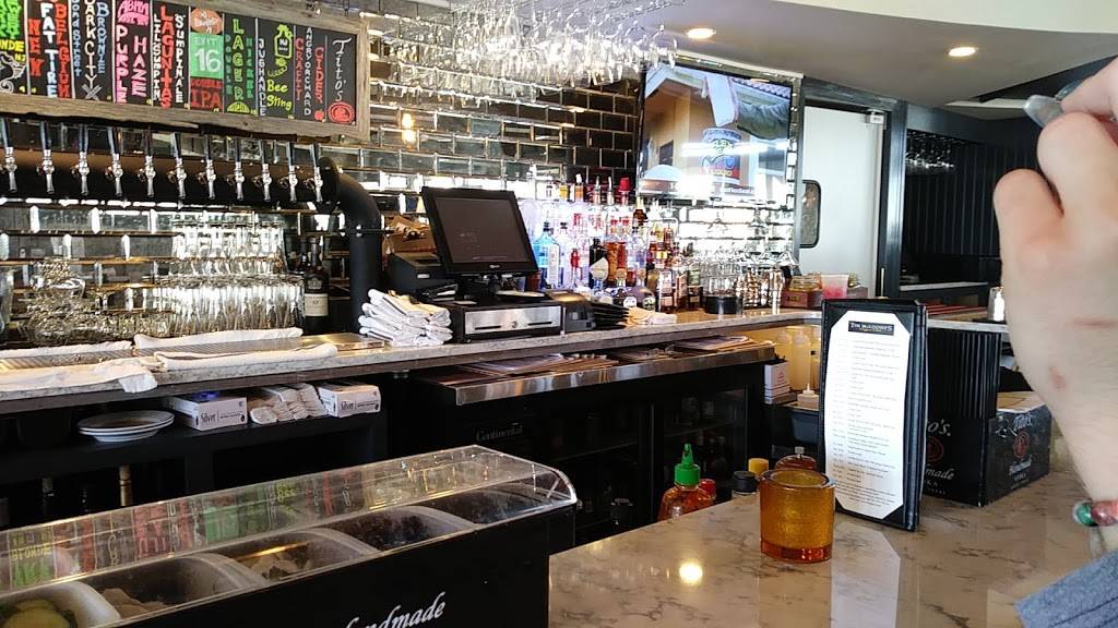 The Robinson Ale House | restaurant | 1200 Ocean Ave, Asbury Park, NJ 07712, USA | 7327741400 OR +1 732-774-1400