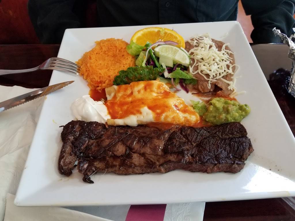 Carlos Mexican Grill 3, Inc. | night club | 282 W Virginia St, Crystal Lake, IL 60014, USA | 8158934487 OR +1 815-893-4487