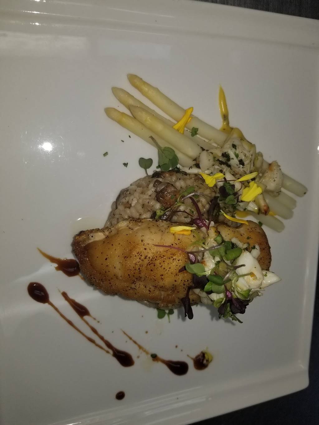 White Horse Fashion Cuisine | restaurant | 3401 Equestrian Club Dr, Wellington, FL 33414, USA | 5618474549 OR +1 561-847-4549