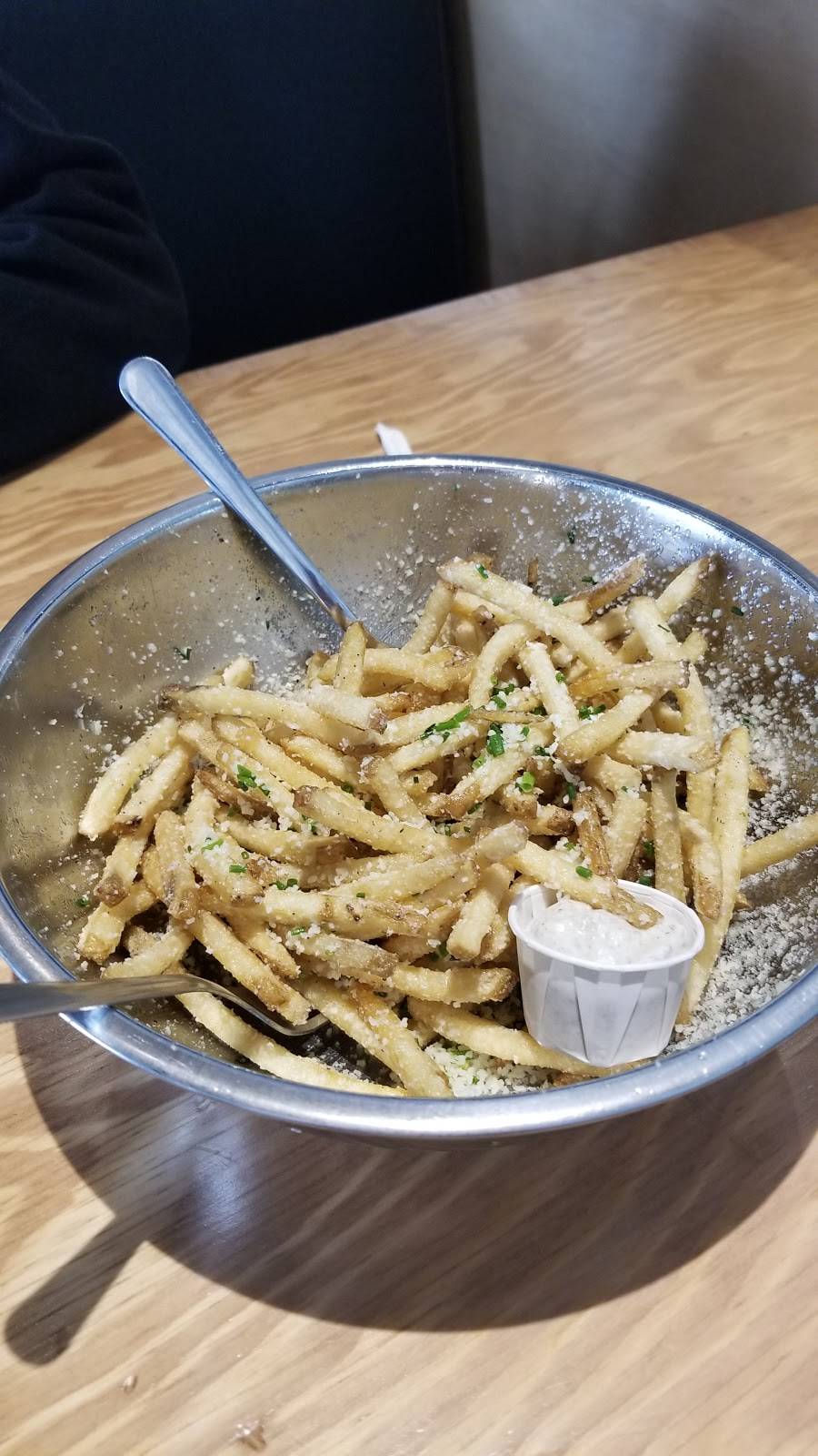 Hopdoddy Burger Bar | restaurant | 798 Sorella Ct Ste 199, Houston, TX 77024, USA | 7134616600 OR +1 713-461-6600