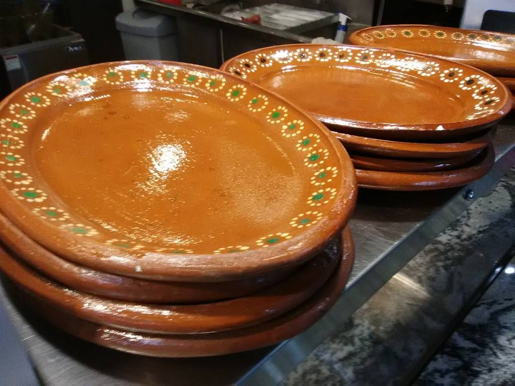 La Cocinita | restaurant | 1906 N Bell Blvd, Cedar Park, TX 78613, USA | 5125289193 OR +1 512-528-9193