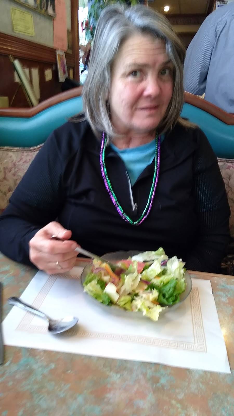 Sunset Family Restaurant | restaurant | 535 W Sunset Dr, Waukesha, WI 53189, USA | 2625249555 OR +1 262-524-9555