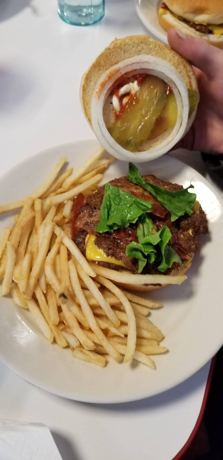 Steak n Shake | restaurant | 540 E Edgewood Blvd, Lansing, MI 48911, USA | 5172723038 OR +1 517-272-3038