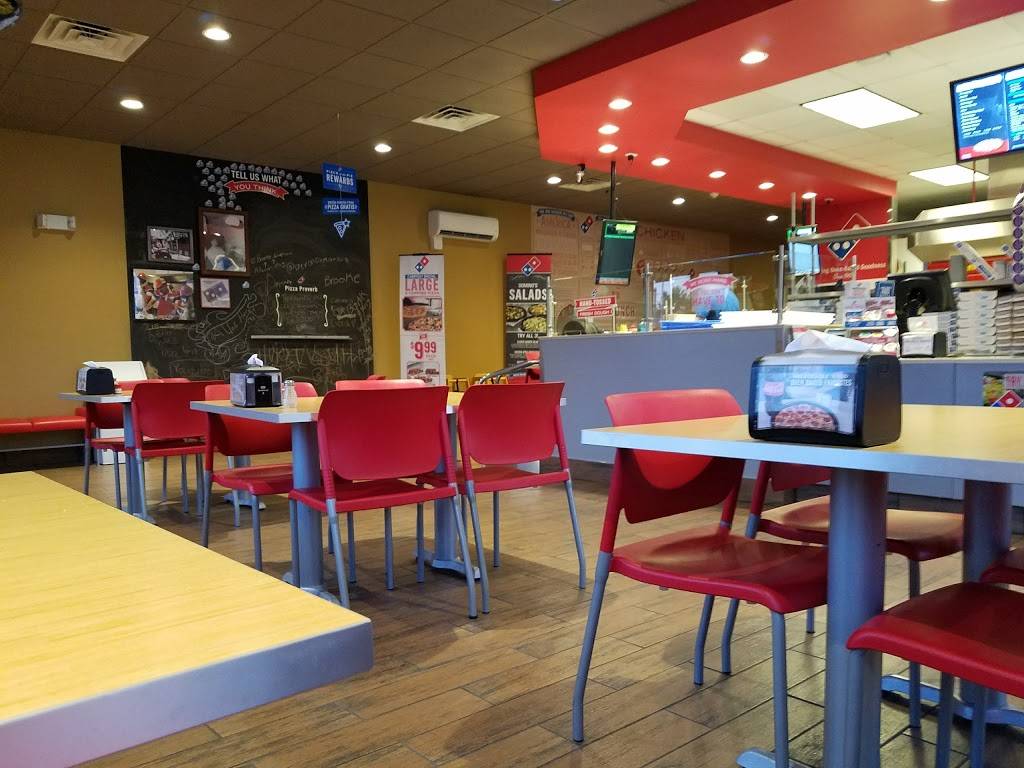 Dominos Pizza | meal delivery | 111 E Broad St, Souderton, PA 18964, USA | 2157238380 OR +1 215-723-8380