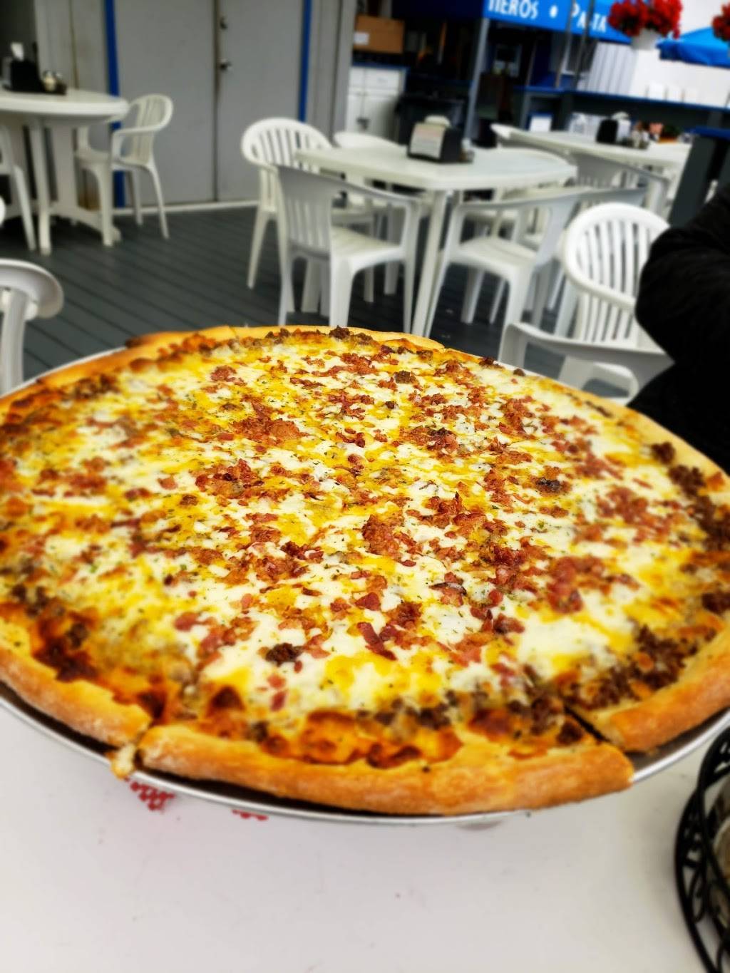 Cherry Grove Pizza | restaurant | 179 Ocean Walk, Sayville, NY 11782, USA | 6315976766 OR +1 631-597-6766