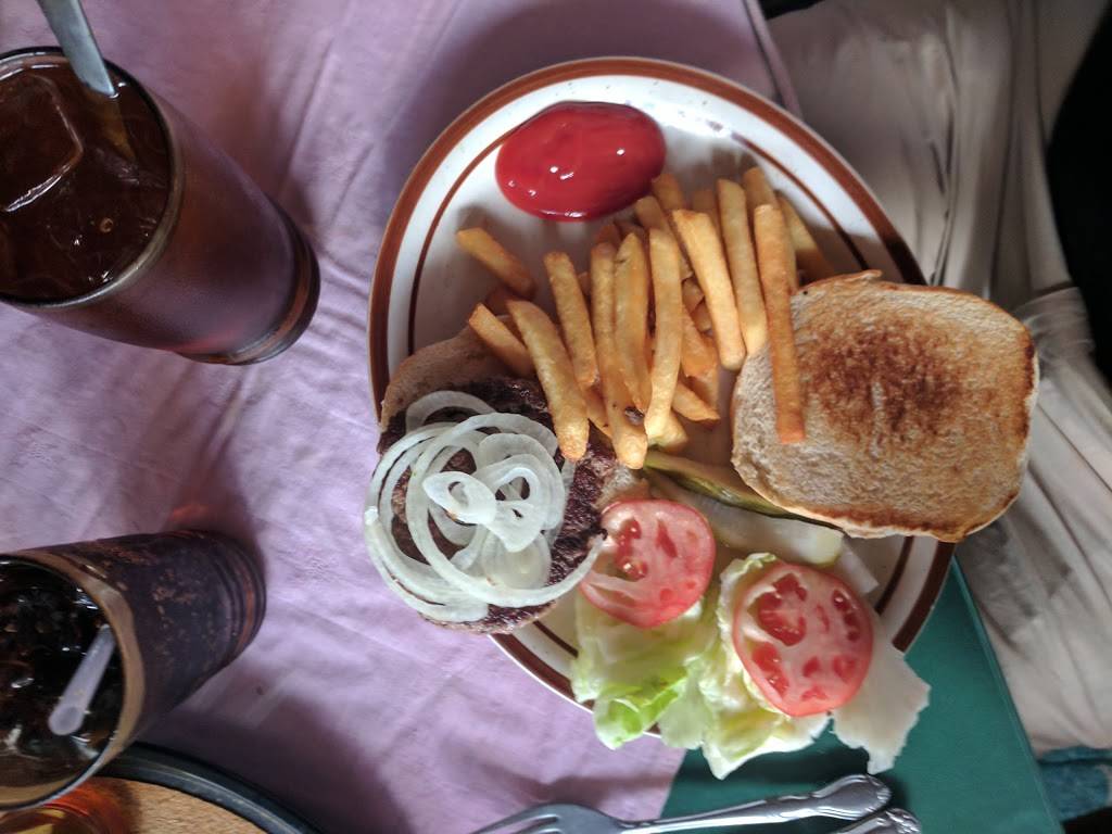 Robin Hood Diner | restaurant | Rock Ave, Livingston Manor, NY 12758, USA | 8454394404 OR +1 845-439-4404