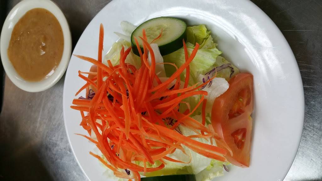 King & I | restaurant | 545 Broadbridge Rd, Bridgeport, CT 06610, USA | 2033742081 OR +1 203-374-2081