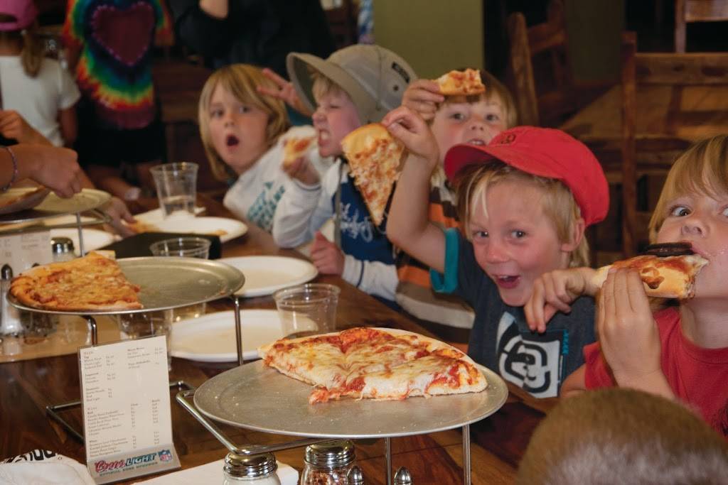 Pizza On the Hill | restaurant | 11509 Northwoods Blvd, Truckee, CA 96161, USA | 5305829669 OR +1 530-582-9669