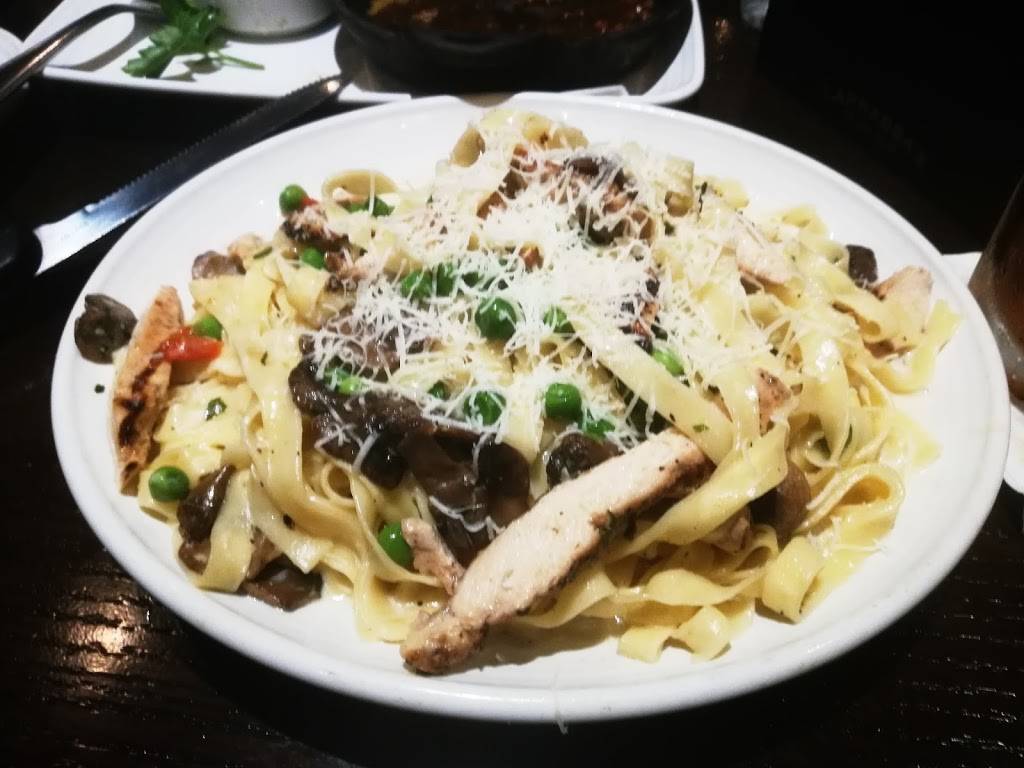 Carrabbas Italian Grill | restaurant | 2700 Chapel Hill Rd, Douglasville, GA 30135, USA | 7709470330 OR +1 770-947-0330
