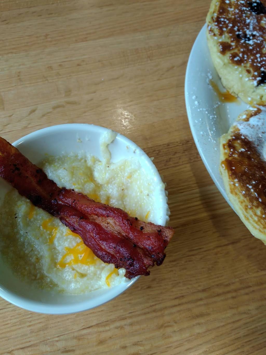 Eggs Up Grill | restaurant | 225 S Pleasantburg Dr unit d-10, Greenville, SC 29607, USA | 8643628847 OR +1 864-362-8847