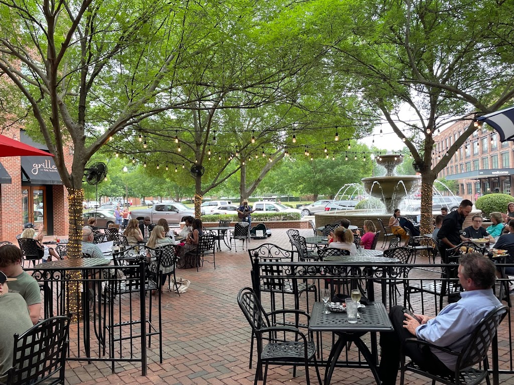 Furniture Factory Bar & Grill | restaurant | 7 Town Center Dr NW Suite 103, Huntsville, AL 35806, USA | 2569457391 OR +1 256-945-7391