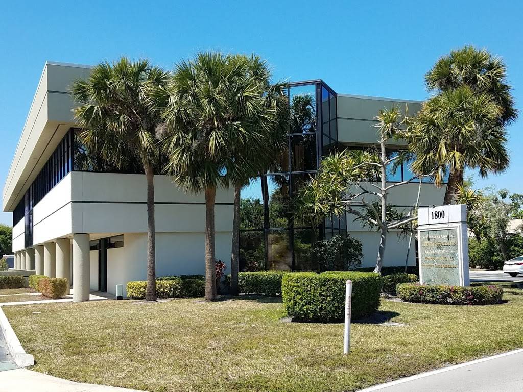 Hurricane Amt LLC | restaurant | 1800 Old Okeechobee Rd #100, West Palm Beach, FL 33409, USA | 5619321075 OR +1 561-932-1075