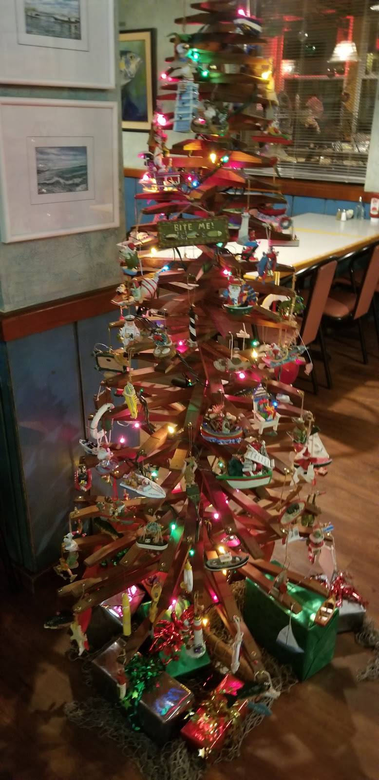 Fishermans Catch Bar & Restaurant | restaurant | 18 Walker St, Port Dover, ON N0A 1N0, Canada | 5195831801 OR +1 519-583-1801