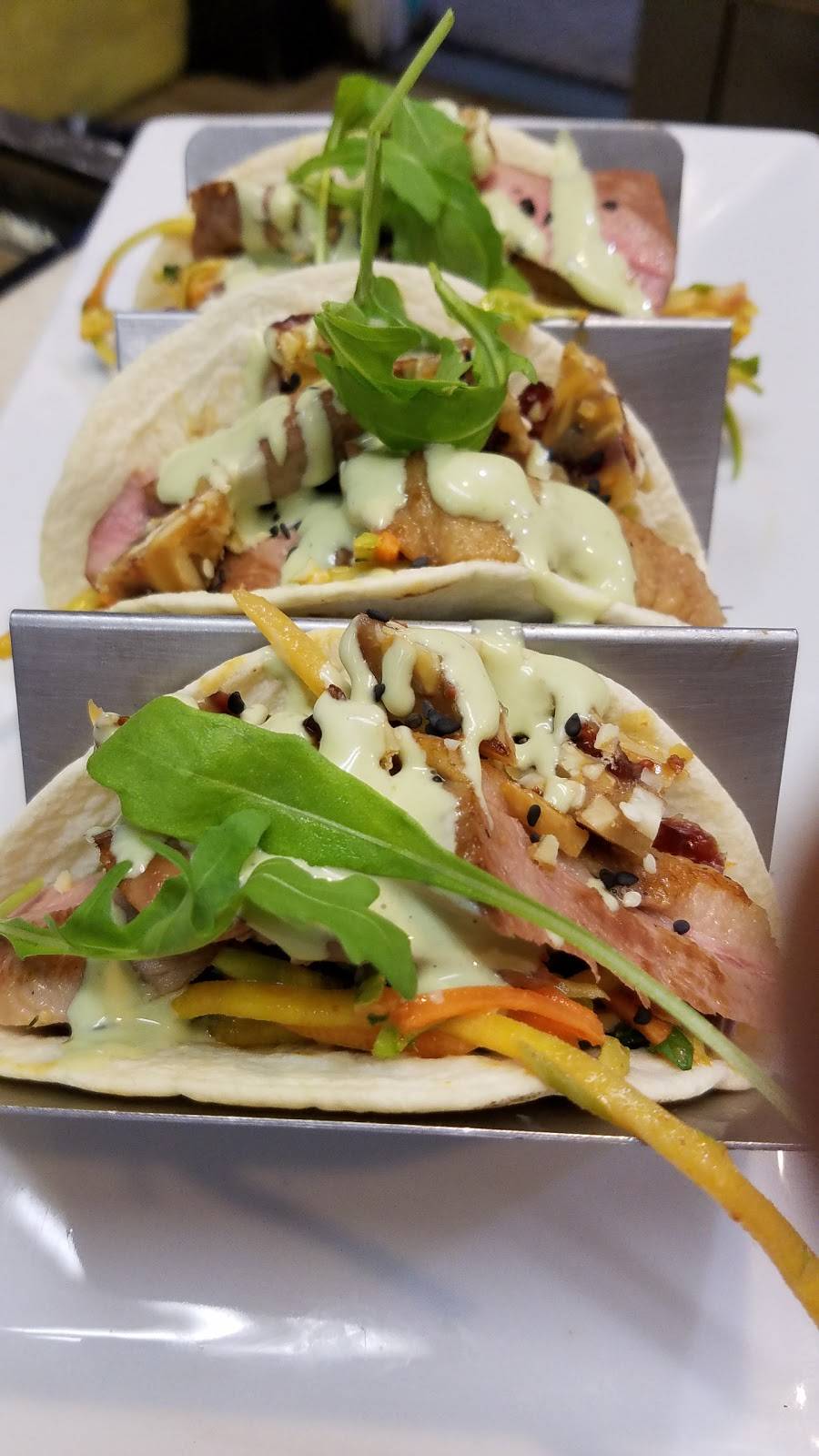 Shottis Point | restaurant | 701 E Fort Ave, Baltimore, MD 21230, USA | 4437596497 OR +1 443-759-6497