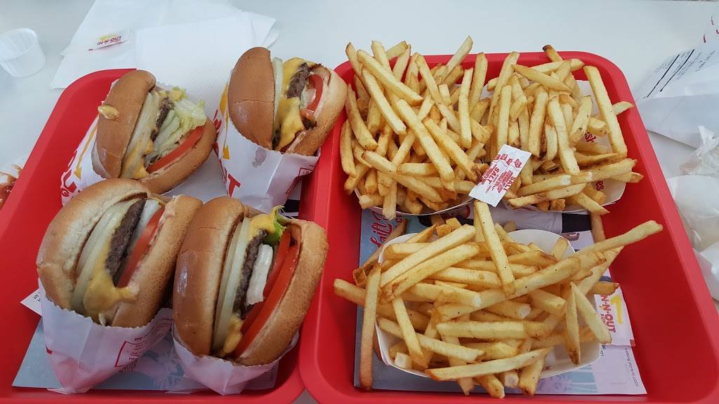 In-N-Out Burger | restaurant | 15290 Civic Dr, Victorville, CA 92394, USA | 8007861000 OR +1 800-786-1000