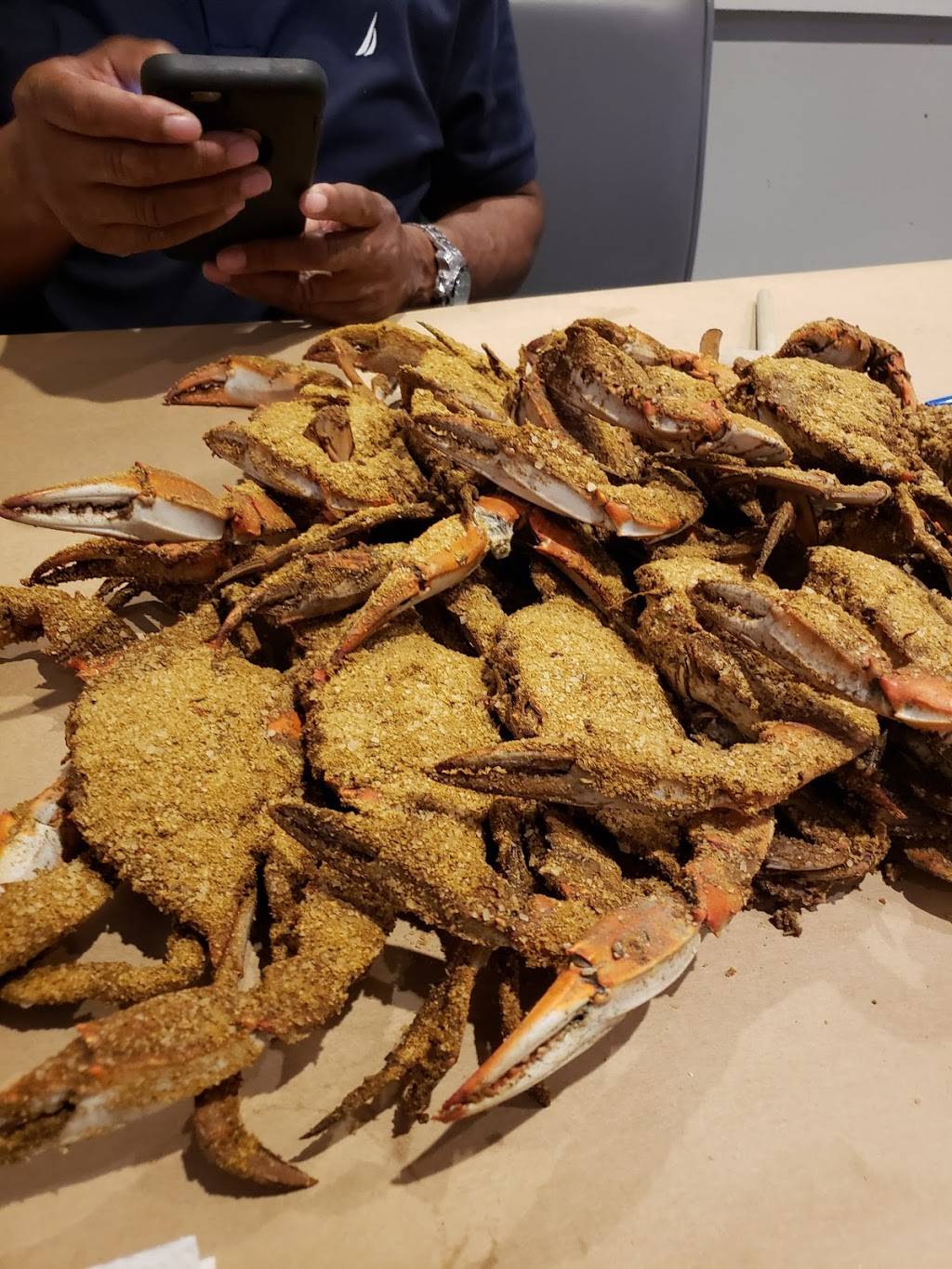 Mr. Bills Terrace Inn Crab House And Sports Bar | restaurant | 200 Eastern Blvd, Essex, MD 21221, USA | 4106875994 OR +1 410-687-5994