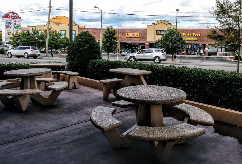 Taco Bell | meal takeaway | 2000 W. US Hwy 76, Branson, MO 65616, USA | 4173352576 OR +1 417-335-2576