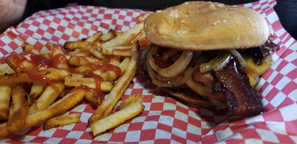 Bleachers Pub | restaurant | 105 W State St, Westby, WI 54667, USA | 6086343314 OR +1 608-634-3314