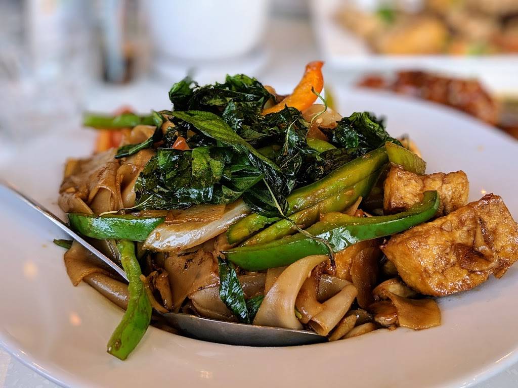 My Vegan Gold | restaurant | 4319 Sunset Blvd, Los Angeles, CA 90029, USA | 3235226500 OR +1 323-522-6500