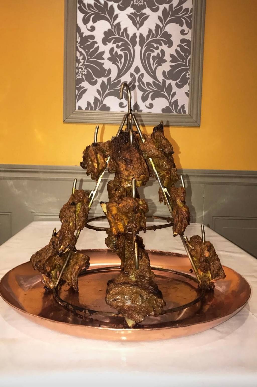 Le Taklamakan | restaurant | 7401 Boulevard Newman A35, LaSalle, QC H8N 1X3, Canada | 5143650005 OR +1 514-365-0005