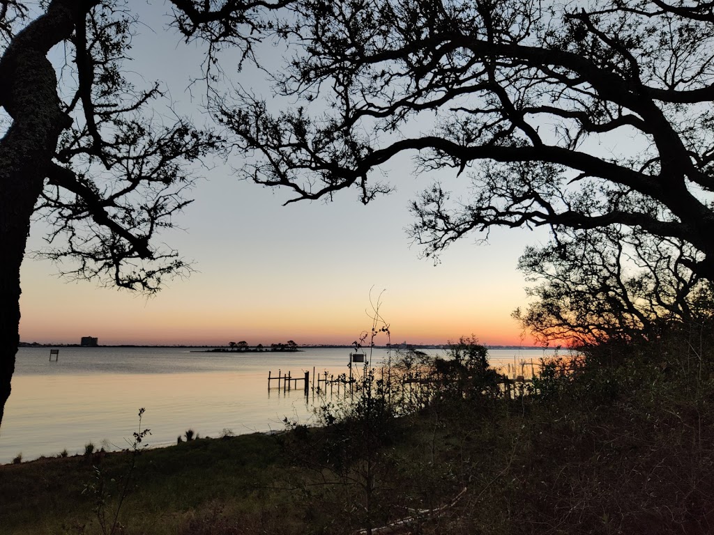 Hub Staceys at The Point | restaurant | 5851 Galvez Rd, Pensacola, FL 32507, USA | 8504970071 OR +1 850-497-0071