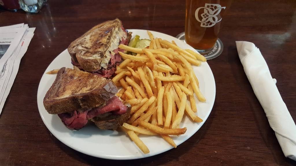 Wood Creek Bar & Grill | restaurant | 14 Greenwoods Rd W, Norfolk, CT 06058, USA | 8605421200 OR +1 860-542-1200