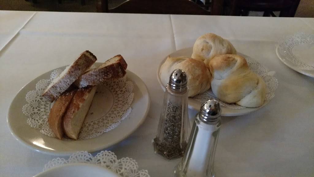 Cliffords Restaurant | restaurant | 514 Upper Harmony Rd, Evans City, PA 16033, USA | 7247899115 OR +1 724-789-9115