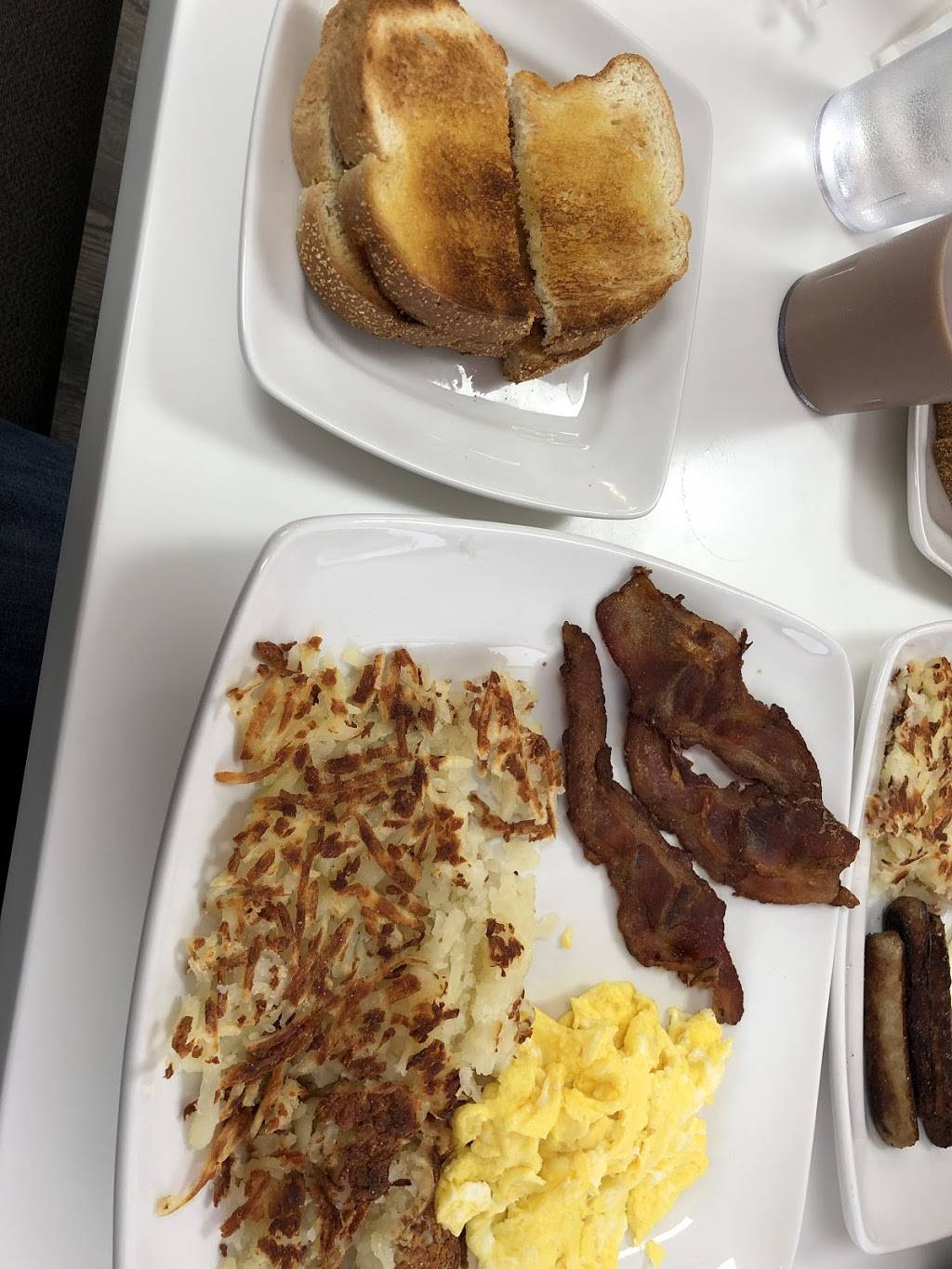 Georges Coney Island & Family Restaurant | restaurant | 1437 S Rochester Rd, Rochester, MI 48307, USA | 2486560030 OR +1 248-656-0030