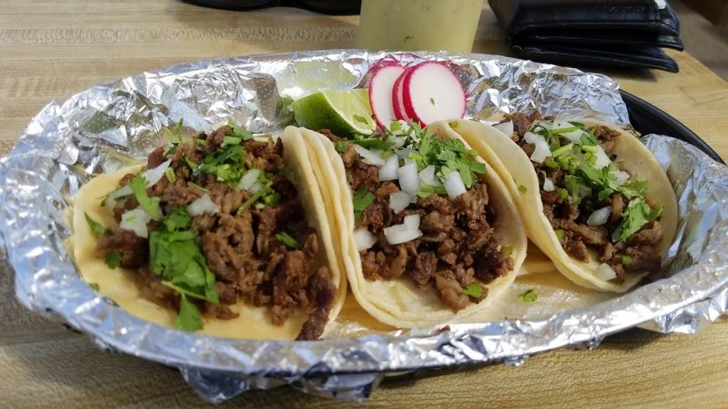 Taqueria El Molcajete | restaurant | 2500 S 8th St, Rogers, AR 72758, USA | 4797709209 OR +1 479-770-9209