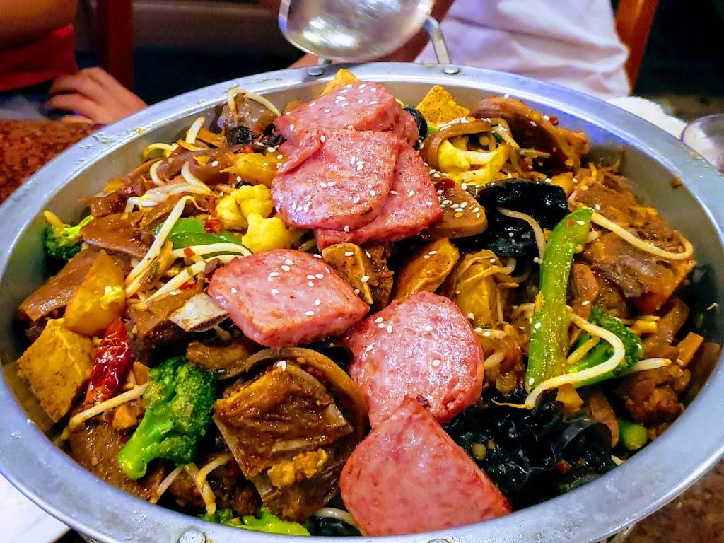 Sizzling Gourmet | restaurant | 19541 Richwood Dr, Cupertino, CA 95014, USA | 4089825775 OR +1 408-982-5775