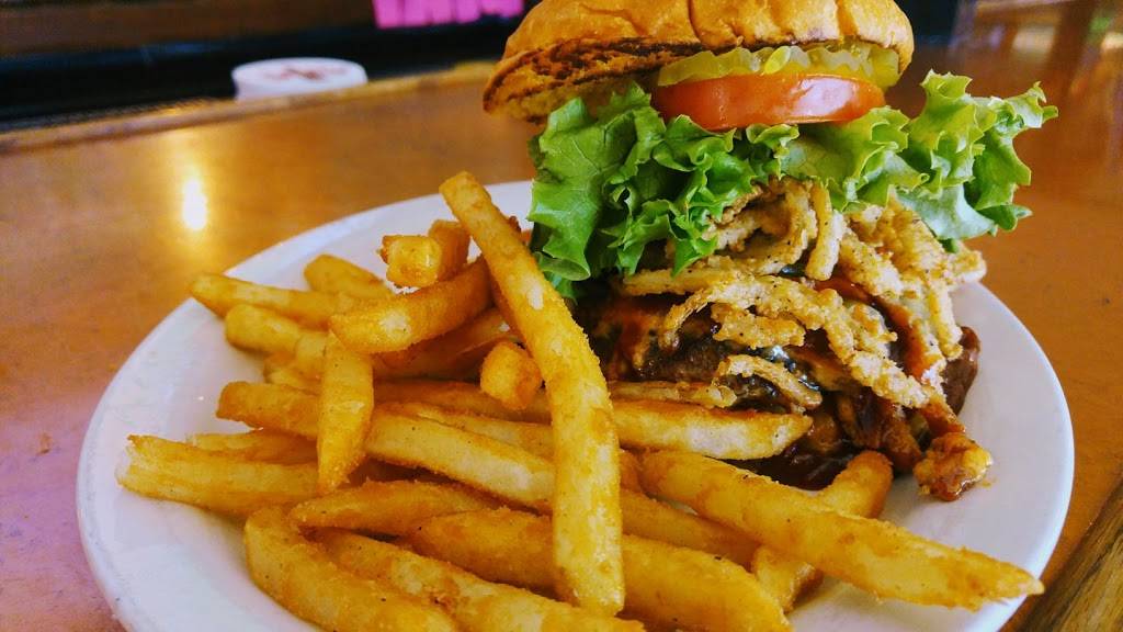 Webers 8713 Grill & Tap | restaurant | 8713 Gravois Rd, Affton, MO 63123, USA | 3144578000 OR +1 314-457-8000