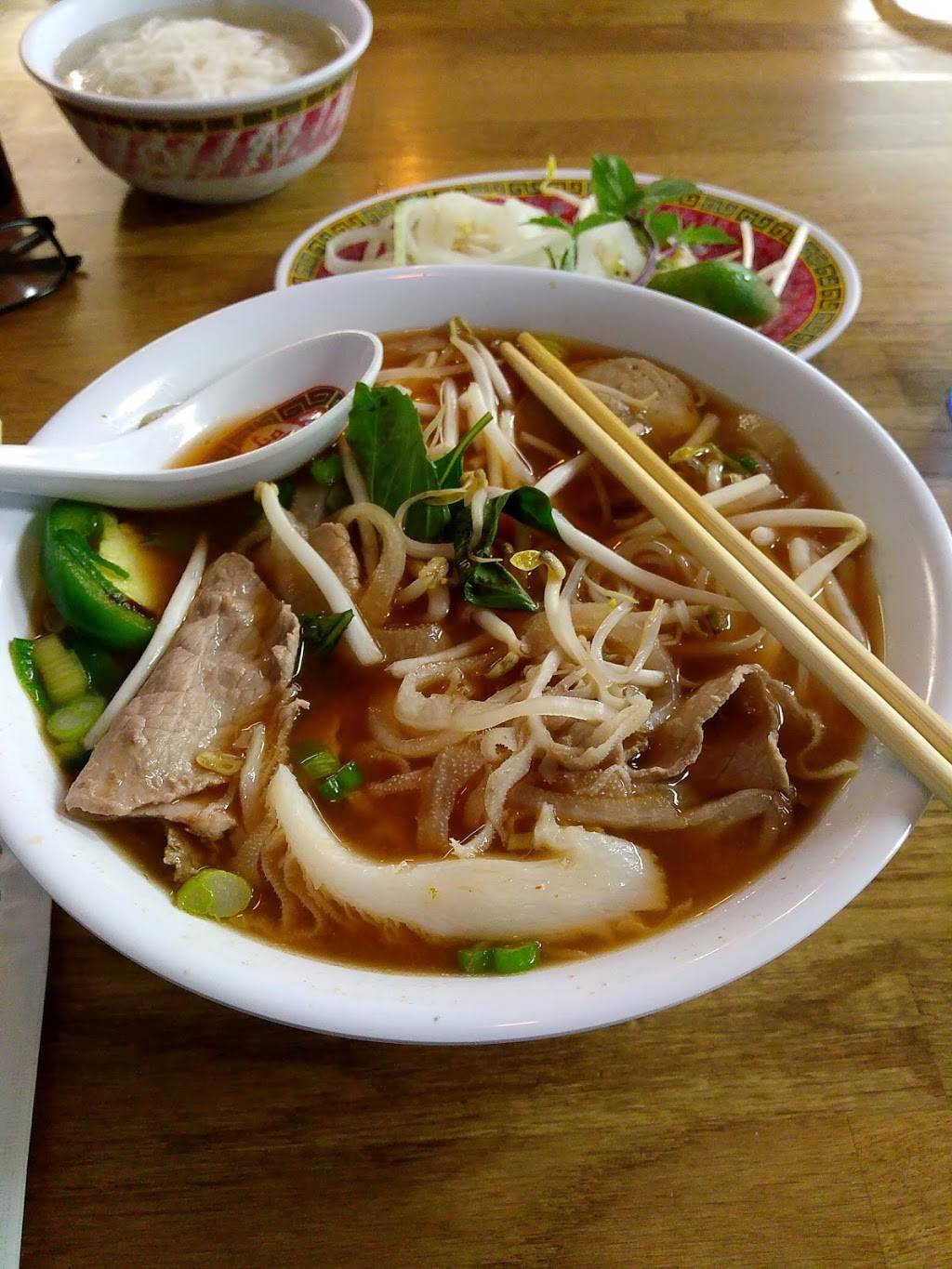 Good Pho You | restaurant | 10648 Balboa Blvd, Granada Hills, CA 91344, USA | 8183607500 OR +1 818-360-7500