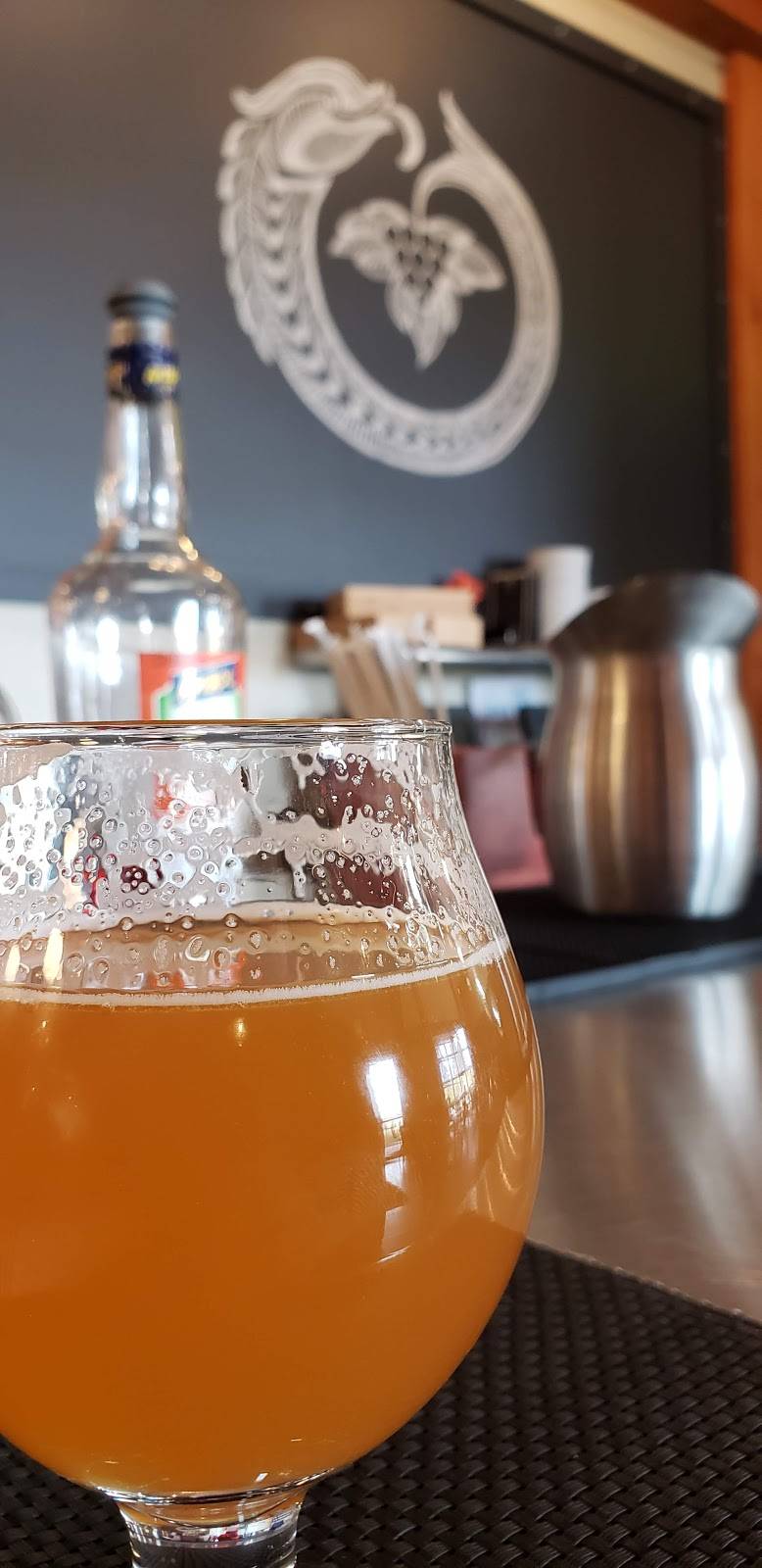 Taproot Brewing Co. | restaurant | 909 E Main Rd, Middletown, RI 02842, USA | 40184851613 OR +1 401-848-5161 ext. 3