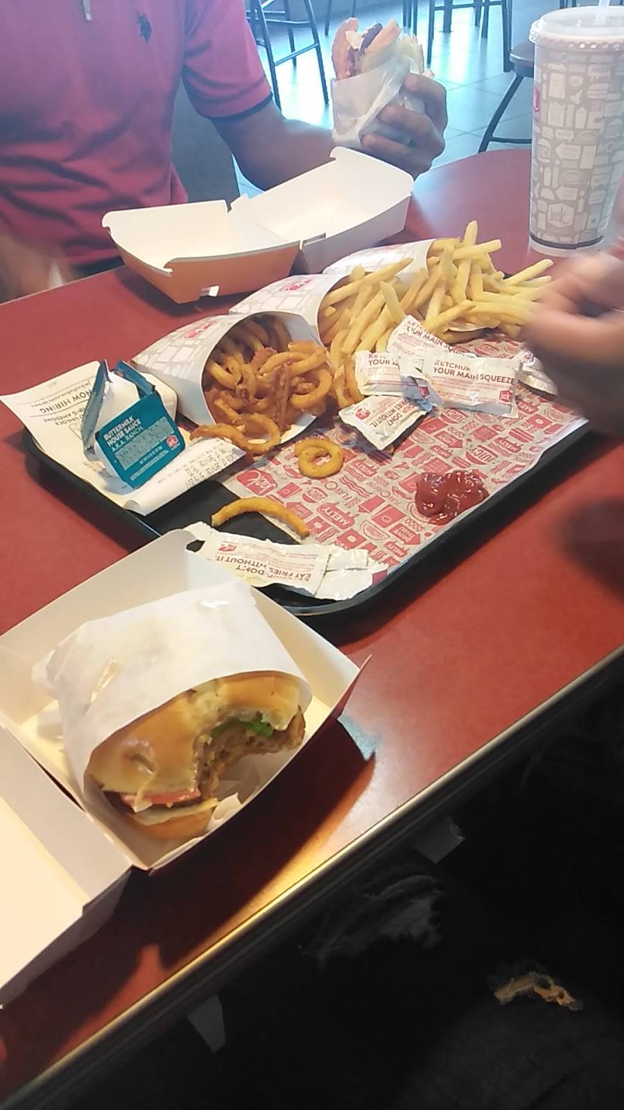 Jack in the Box | restaurant | 4610 S Hulen St, Fort Worth, TX 76132, USA | 8172925025 OR +1 817-292-5025