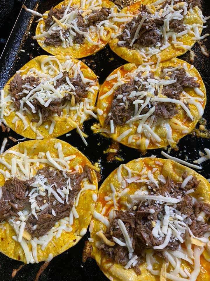 Birria y pupusas las favoritas | restaurant | 377 E Orange Ave, Porterville, CA 93257, USA | 5598457206 OR +1 559-845-7206