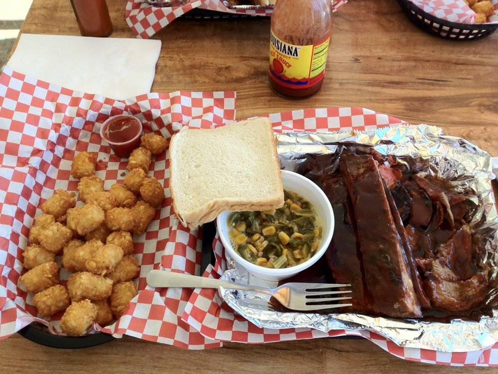 T & R Taste of Texas Barbeque | restaurant | 3621 Broadway, Sacramento, CA 95817, USA | 9167391669 OR +1 916-739-1669