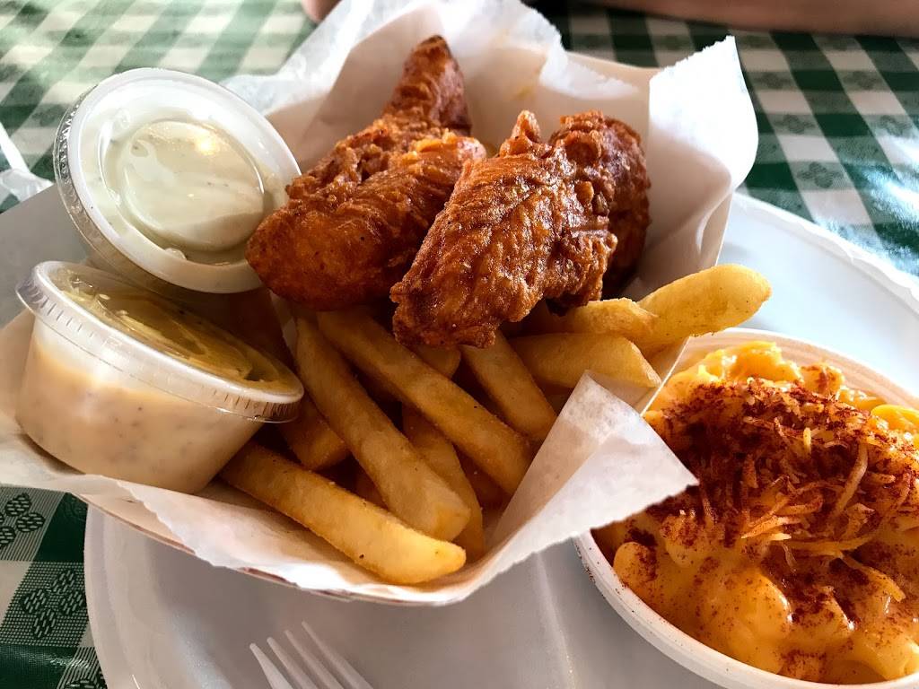 Guss World Famous Fried Chicken | restaurant | 730 S Mendenhall Rd, Memphis, TN 38117, USA | 9017672323 OR +1 901-767-2323