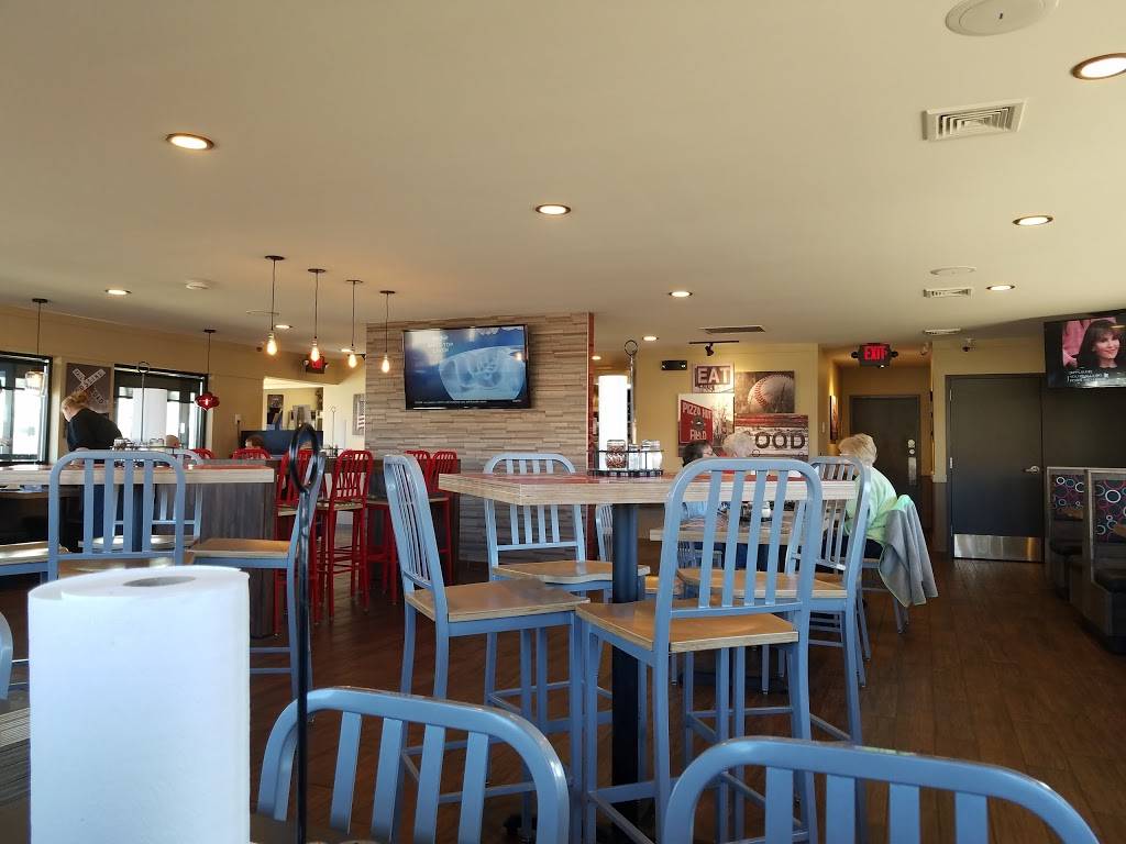 Pizza Hut | meal takeaway | 821 W Wisconsin St, Sparta, WI 54656, USA | 6082692330 OR +1 608-269-2330