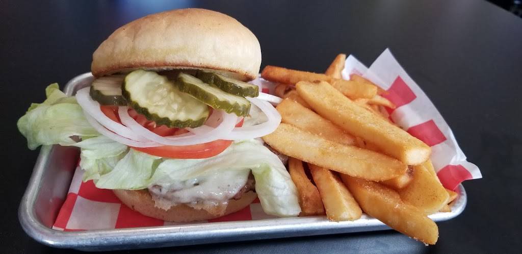 The U Neighborhood Bar And Grill | restaurant | 7500 Douglas Ave, Urbandale, IA 50322, USA | 5152789575 OR +1 515-278-9575