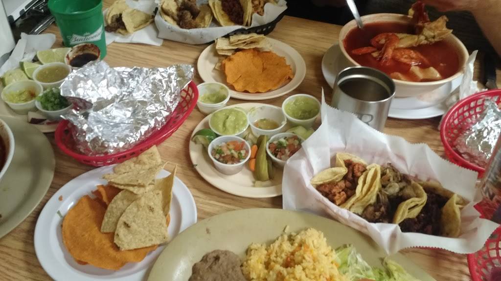 El Chido | restaurant | 152 N Burbank Dr, Montgomery, AL 36117, USA | 3342729758 OR +1 334-272-9758