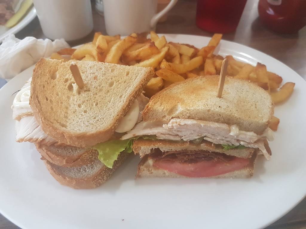 Sammys Family Restaurant | restaurant | 2 Cameron Dr, Ancaster, ON L9G 2L3, Canada | 9056486756 OR +1 905-648-6756