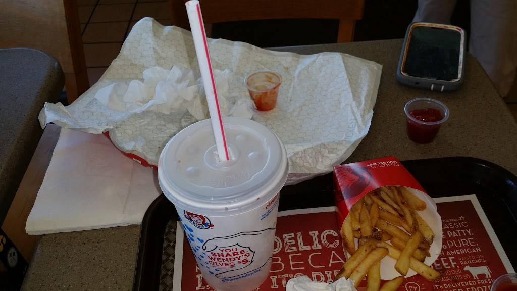 Wendys | restaurant | 623 E Market St, Akron, OH 44304, USA | 3307628753 OR +1 330-762-8753