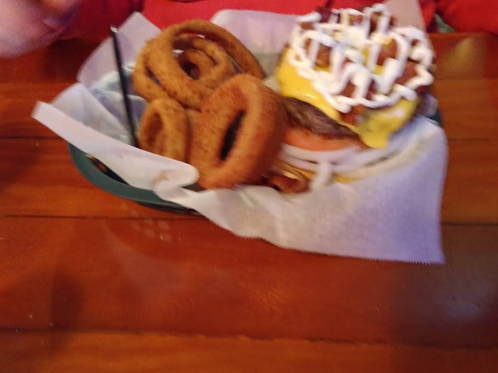 Ludys | restaurant | 9828 US-150, Edwards, IL 61528, USA | 3096926446 OR +1 309-692-6446