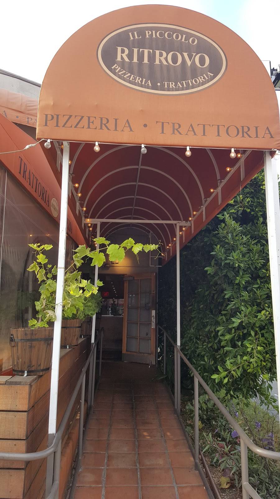 Il Piccolo Ritrovo | meal delivery | 15415 Sunset Blvd, Pacific Palisades, CA 90272, USA | 3104542243 OR +1 310-454-2243