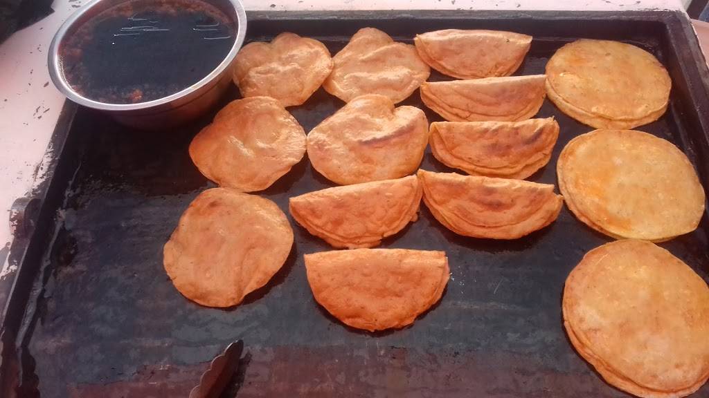 Birriería "El Moreno" | restaurant | Bosques Tropicales, Natura Seccion Bosques, Tijuana, B.C., Mexico | 0446645179580 OR +52 1 664 517 9580