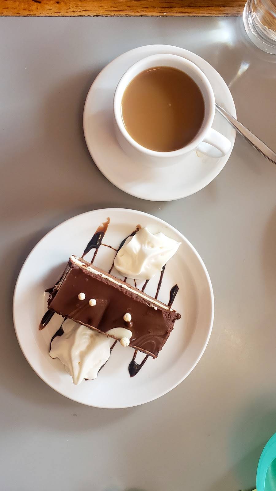 New York Cafe | restaurant | 757 Broadview Ave, Toronto, ON M4K 2P6, Canada | 4167784444 OR +1 416-778-4444