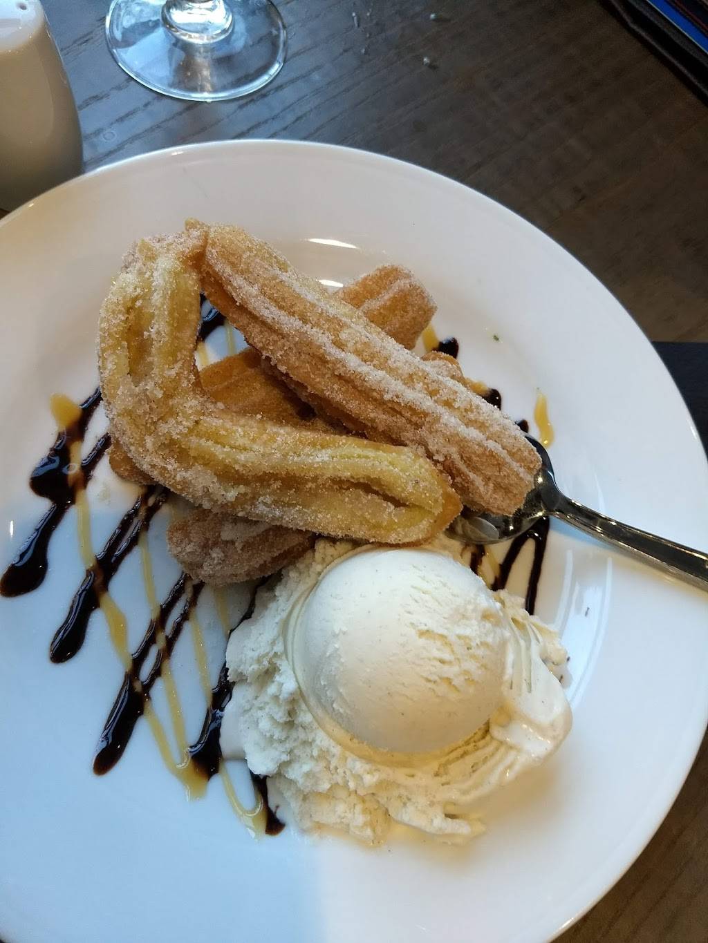 Valle Eatery + Bar | restaurant | 1201 N H St, Lompoc, CA 93436, USA | 8057351880 OR +1 805-735-1880