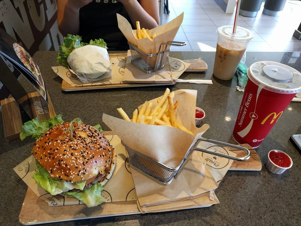 McDonalds | cafe | 886 March Rd, Kanata, ON K2W 0C9, Canada | 6135924693 OR +1 613-592-4693