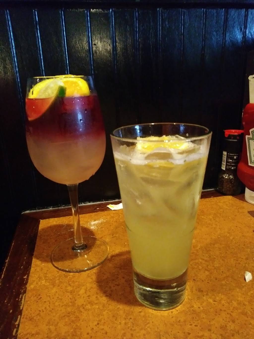 TGI Fridays | restaurant | 5740 Silver Hill Rd, Forestville, MD 20747, USA | 3014205520 OR +1 301-420-5520