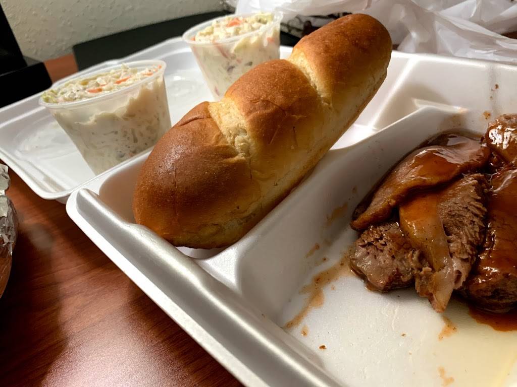 Neils Barbeque & Grill | restaurant | 470 Mall Blvd A, Dyersburg, TN 38024, USA | 7312852628 OR +1 731-285-2628